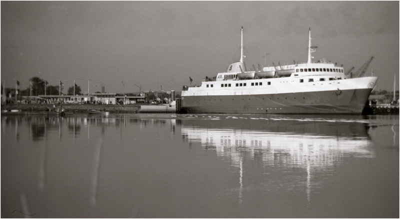 File:Anversville Compagnie Maritime du Congo, asset BkGPcobVoSVVHRhUWNCwPmi0.jpg